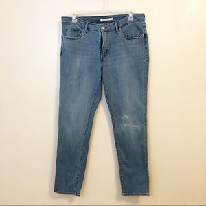 Levi’s: Light Distressed Skinny Jeans